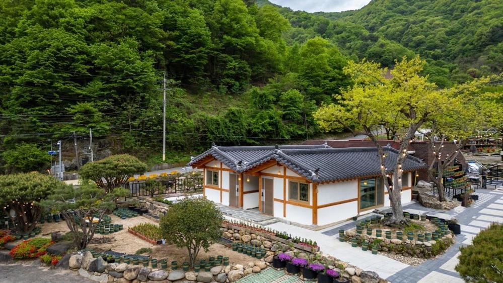 Hadong Hanok Pension The Better Day Exterior photo